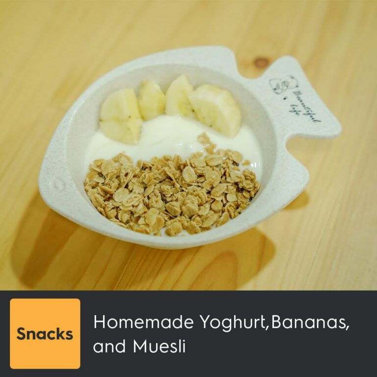 Homemade Yoghurt, Bananas, and Muesli-min